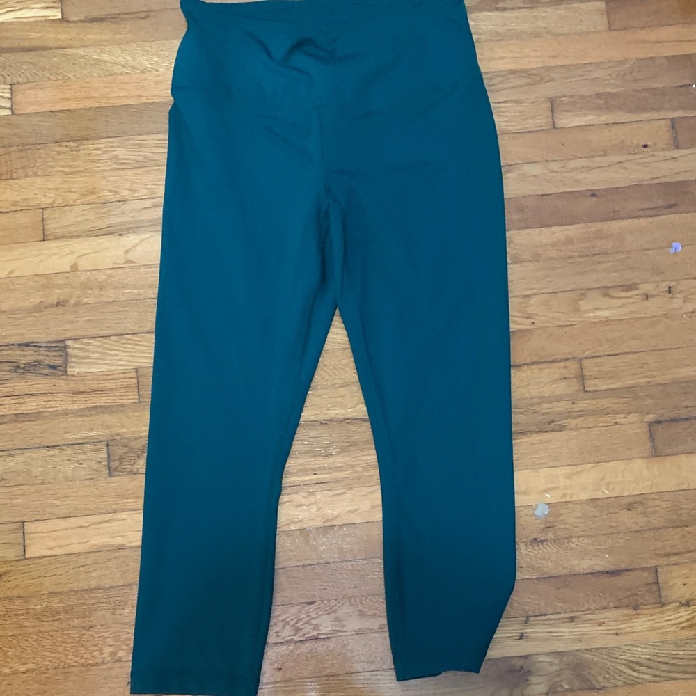 😎  yoga licious lux medium green cropped leggings